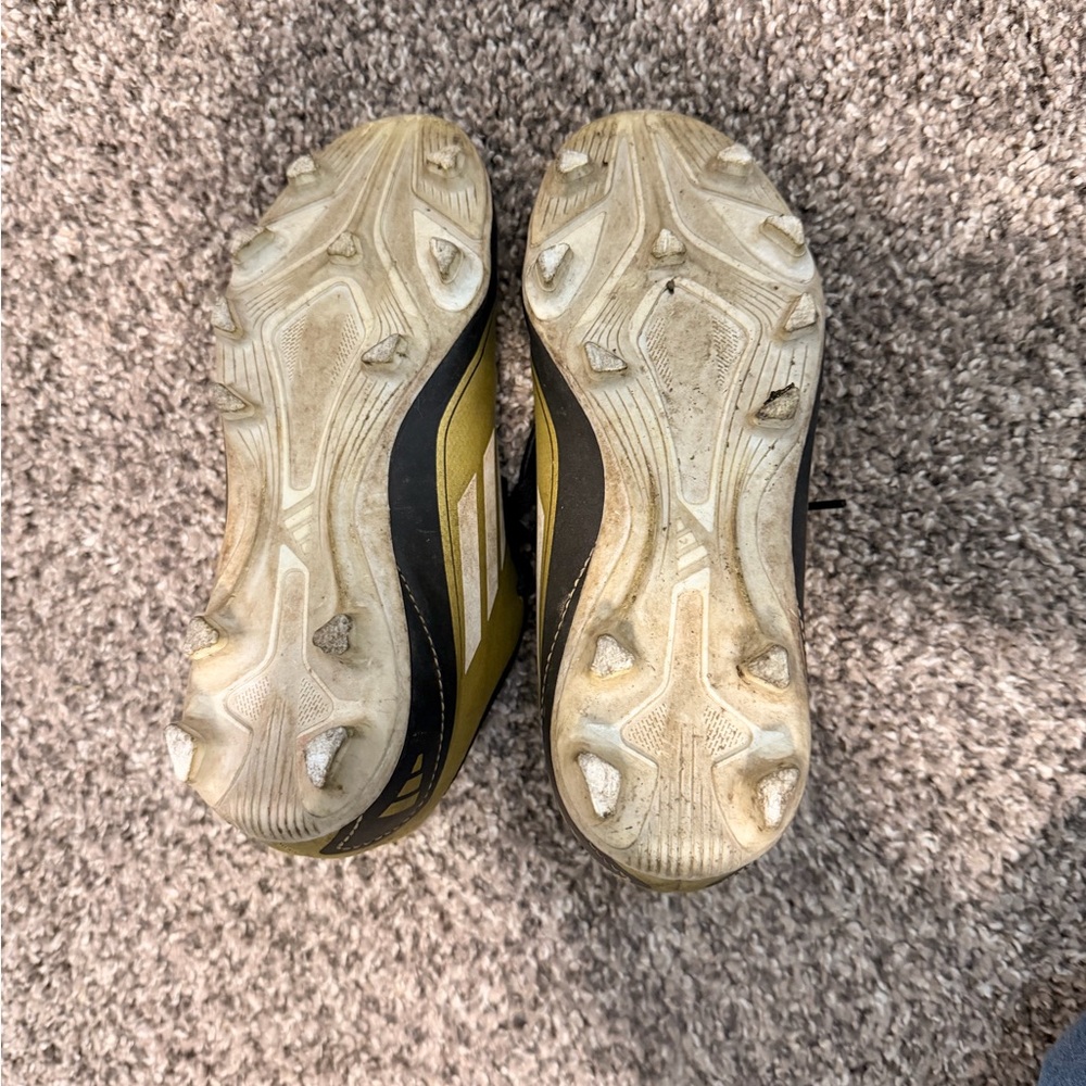 Adidas F50 Club FxG J Messi Gold/Black Youth Soccer Cleats - Picture 4 of 5